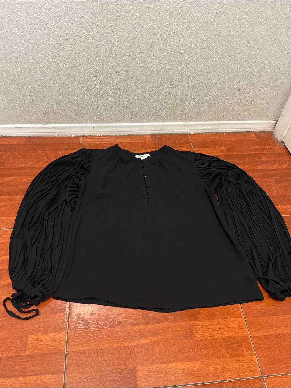 Rachel Zoe Black Pleated Balloon Sleeve Blouse